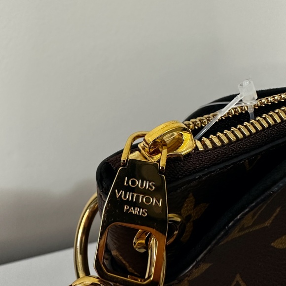 LOUIS VUITTON Monogram Flower Zipped Tote MM Black - Picture 8 of 14